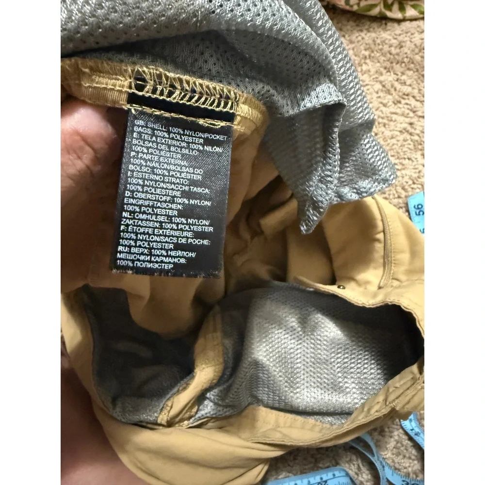 The North Face Mens Tan Nylon Hiking‎ CargoShorts Size 32 Regular DN 879323 BB18